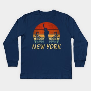 Vintage Sunset New York, The Big Apple, Silhouette of Liberty Kids Long Sleeve T-Shirt